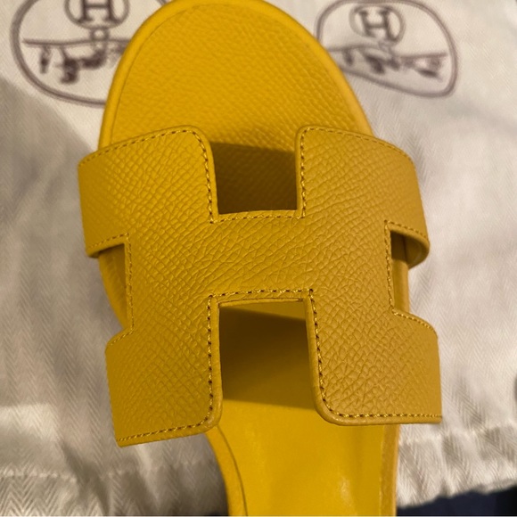 Yellow Hermes oasis sandal - Picture 2 of 9
